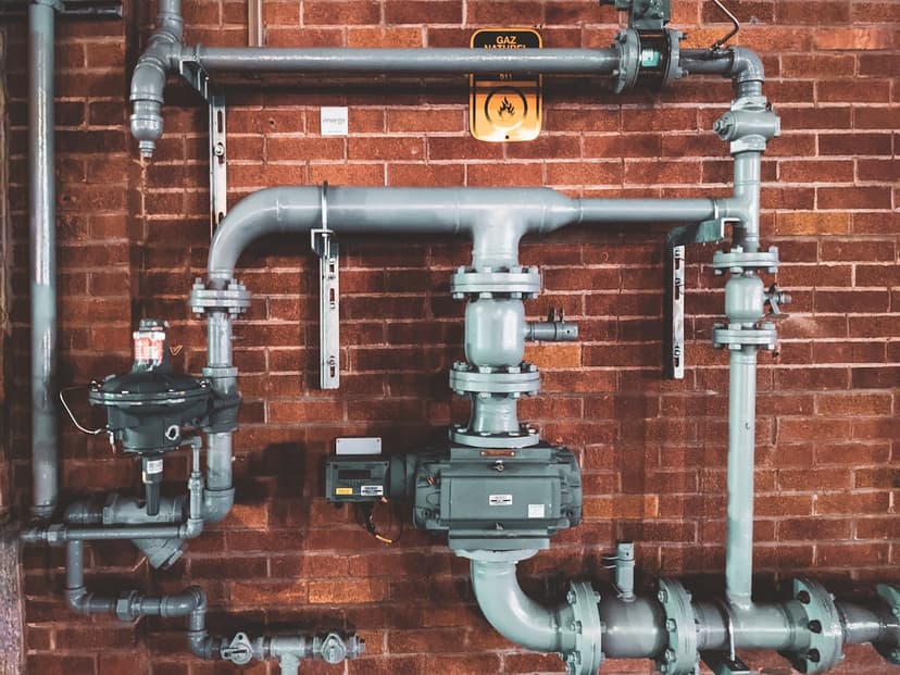 Tankless vs Traditional Water Heater: Which Is Right for Your NYC Home?
